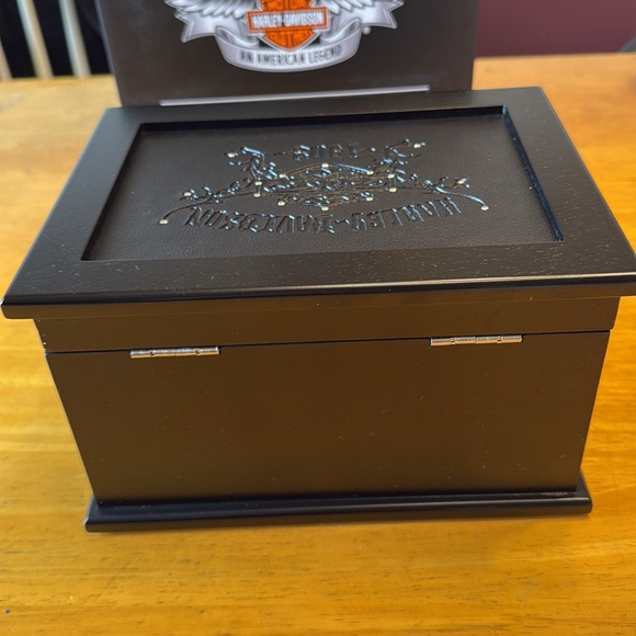 Harley Davidson Jewelry Box.  New in box.
Absolutely  gorgeous!! - Picture 9 of 16